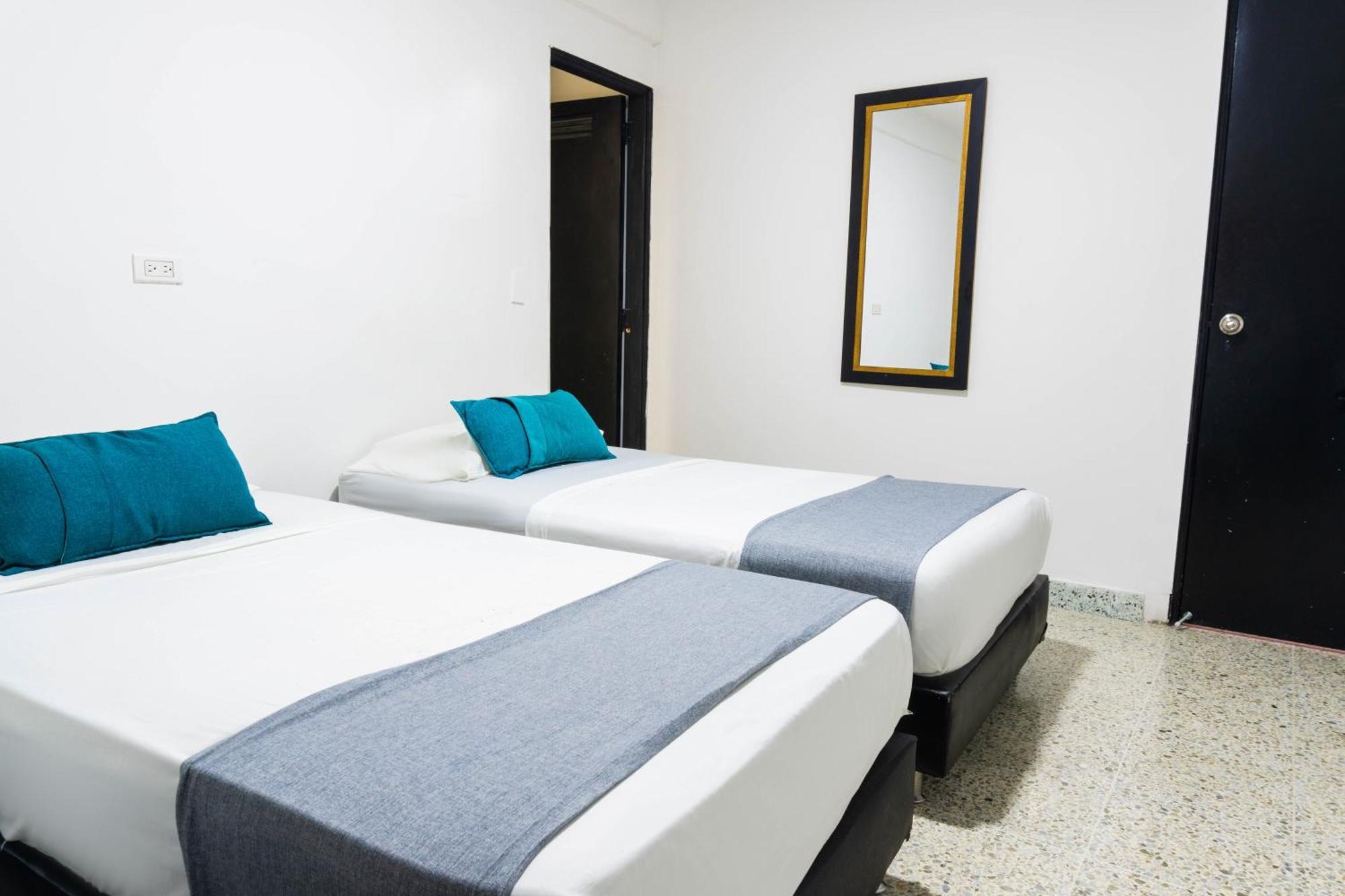 Hotel Jc 43 Μεντεγίν Εξωτερικό φωτογραφία