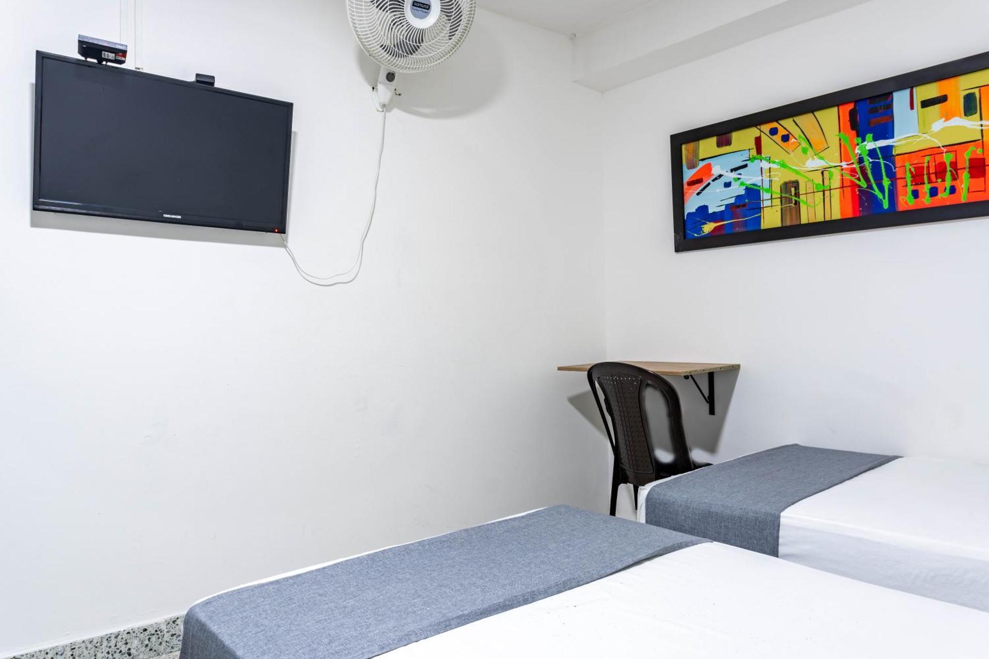 Hotel Jc 43 Μεντεγίν Εξωτερικό φωτογραφία