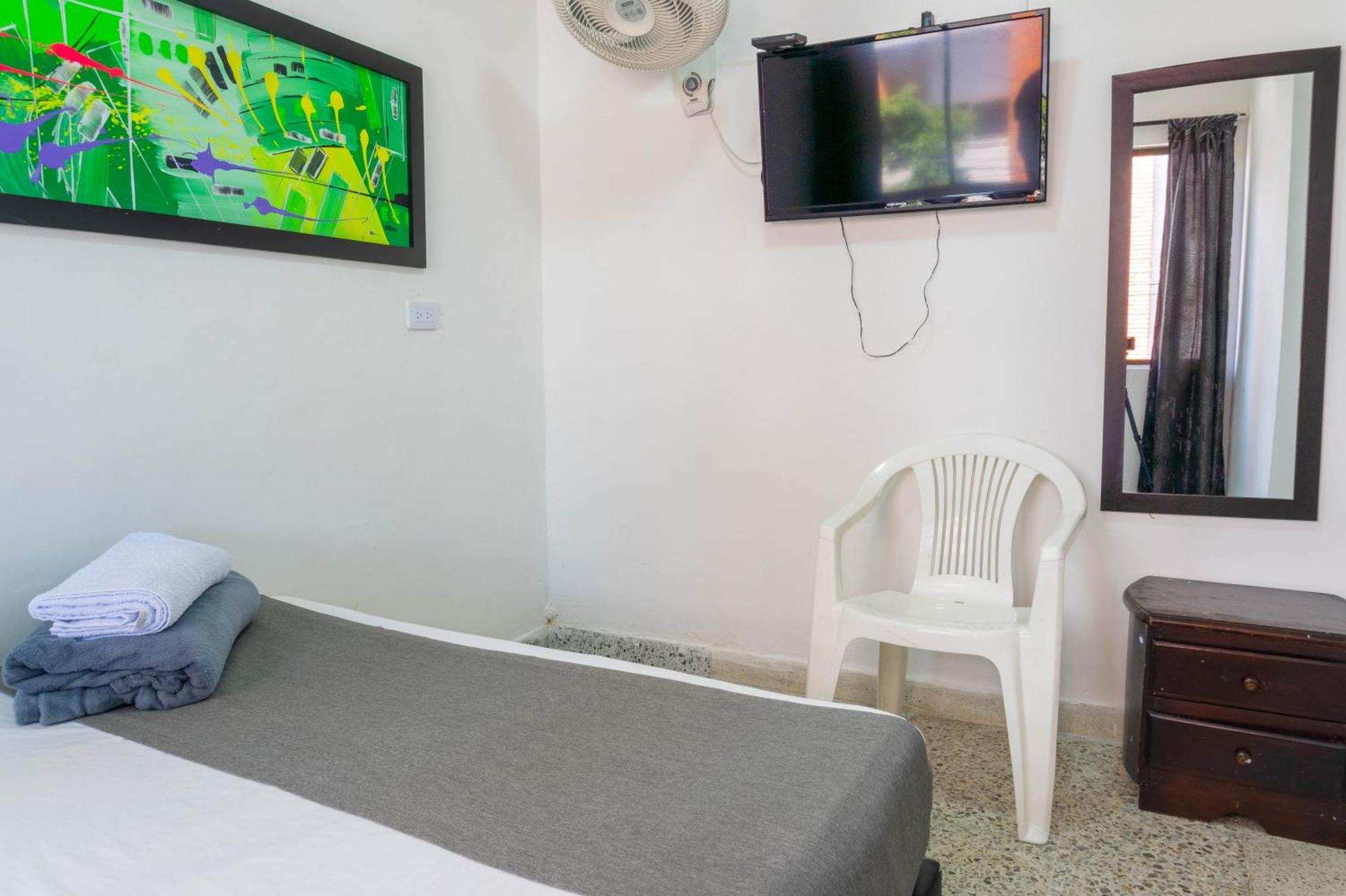 Hotel Jc 43 Μεντεγίν Εξωτερικό φωτογραφία