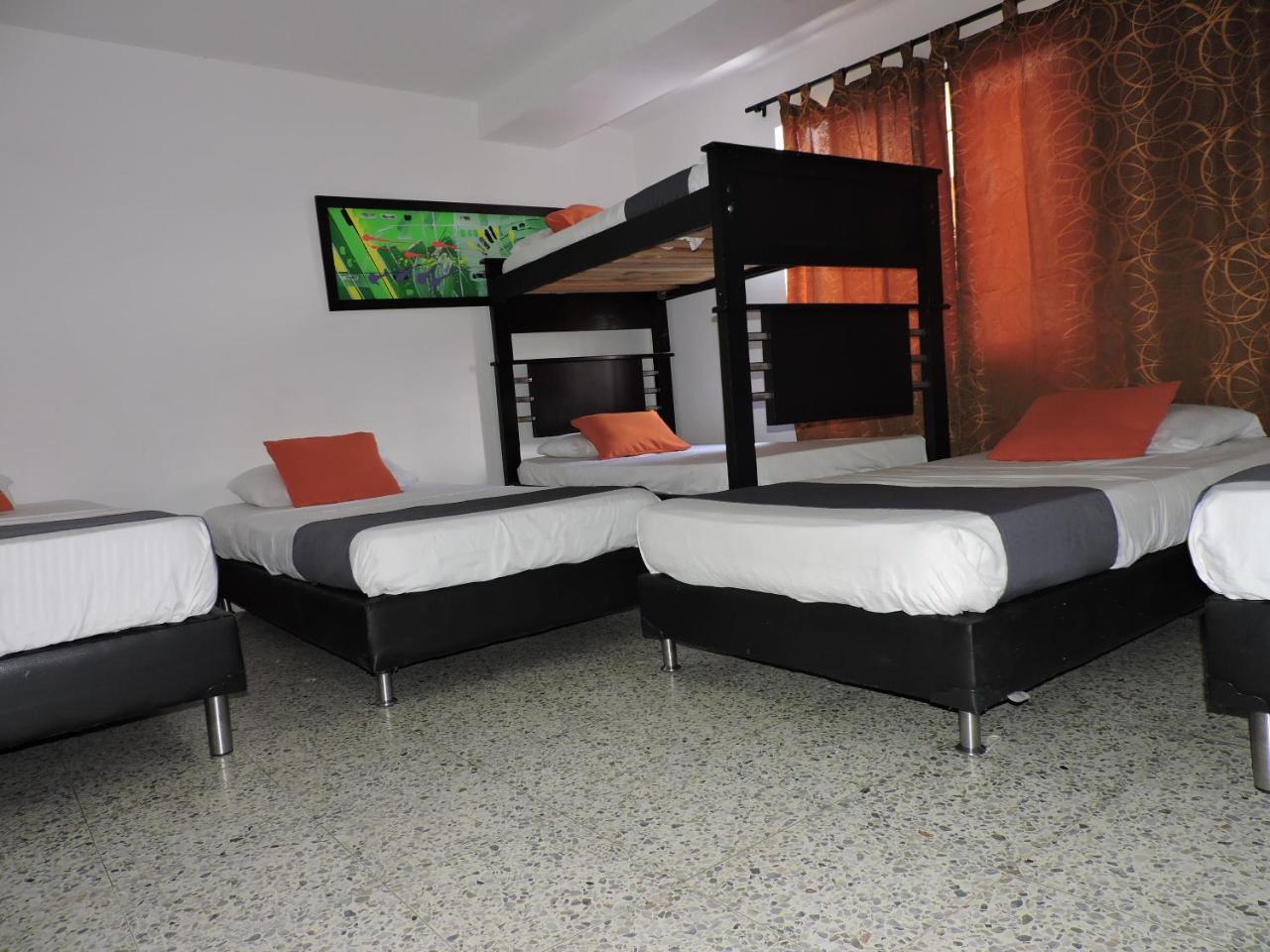 Hotel Jc 43 Μεντεγίν Εξωτερικό φωτογραφία