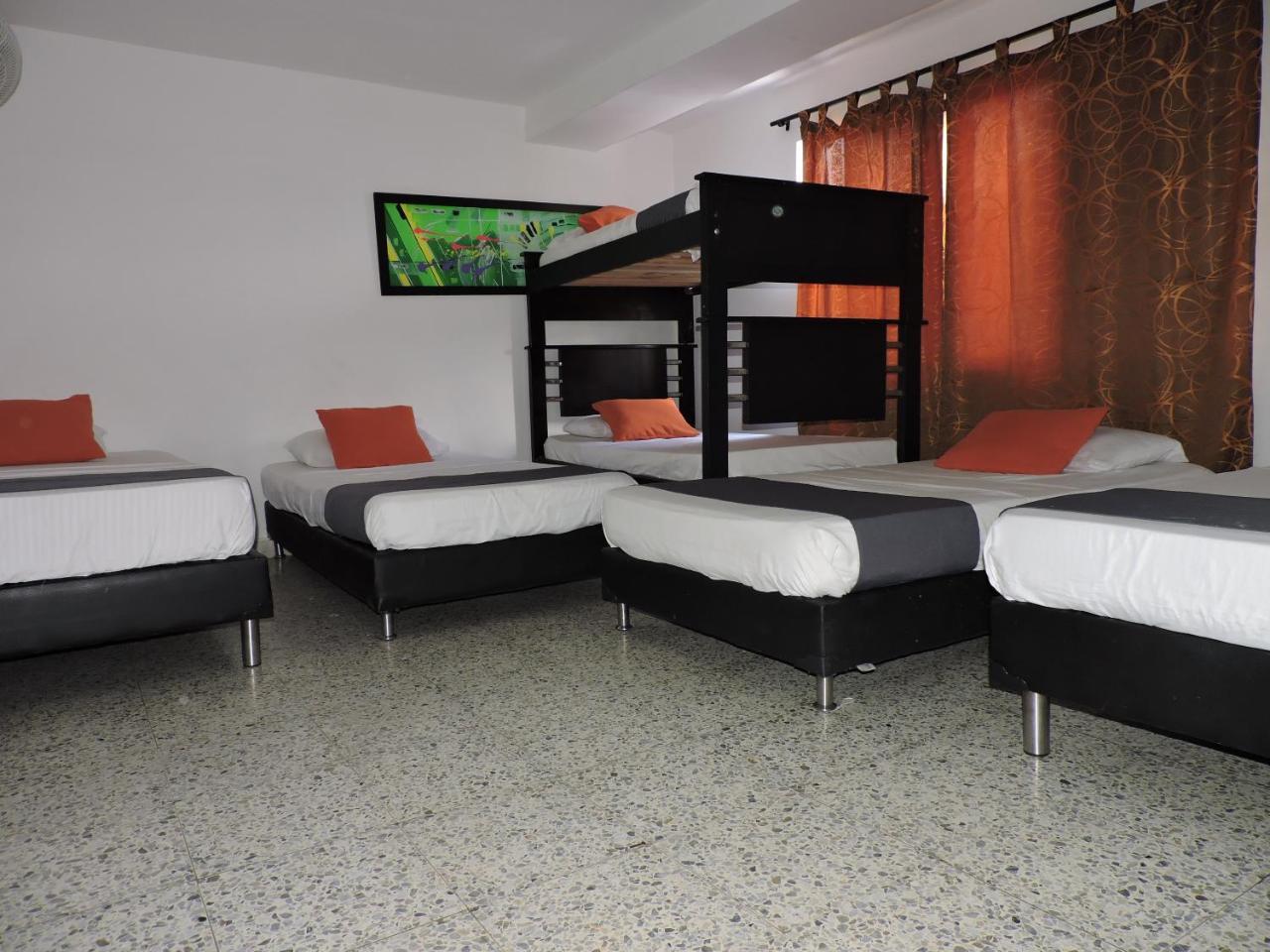 Hotel Jc 43 Μεντεγίν Εξωτερικό φωτογραφία