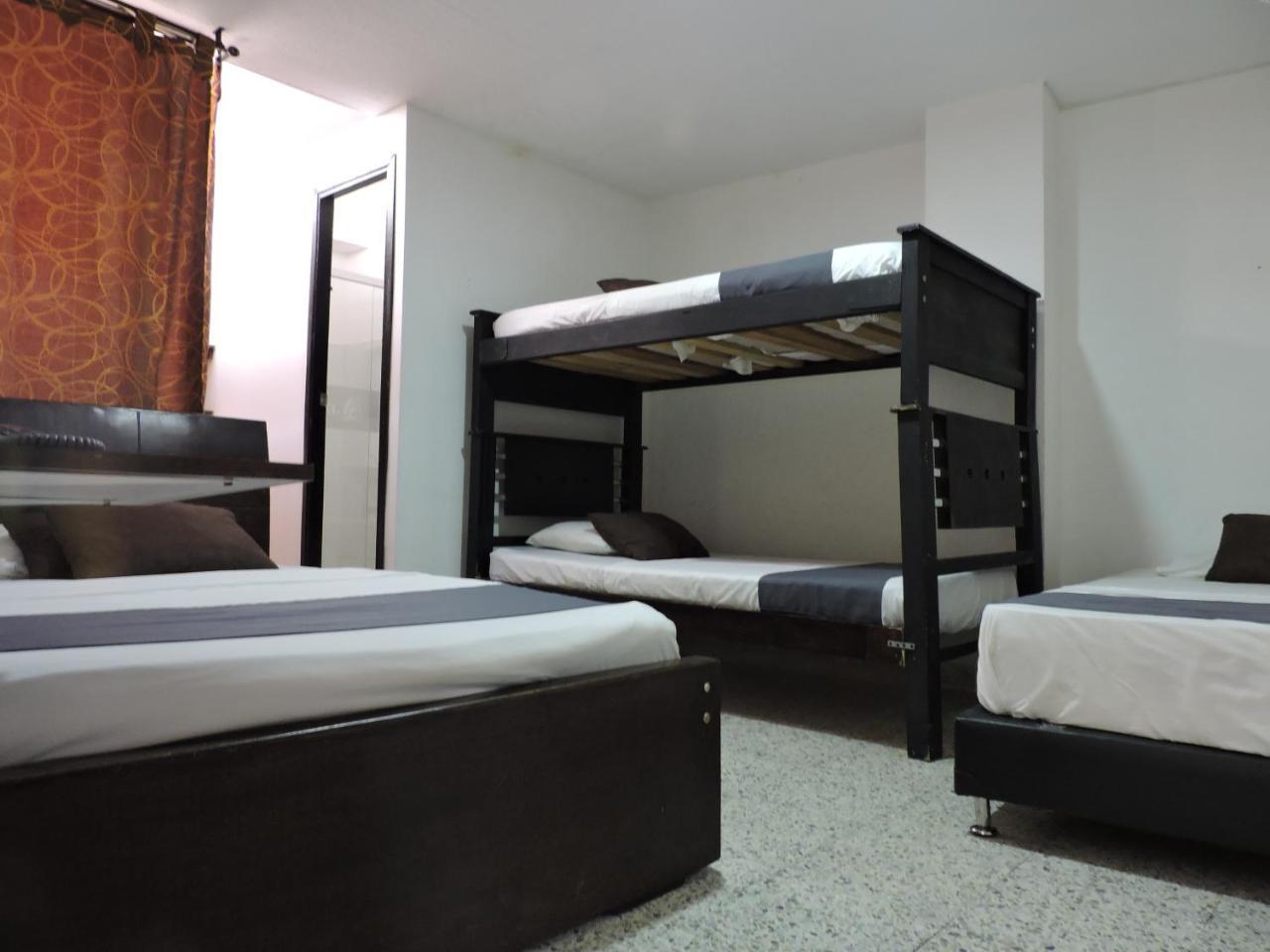 Hotel Jc 43 Μεντεγίν Εξωτερικό φωτογραφία