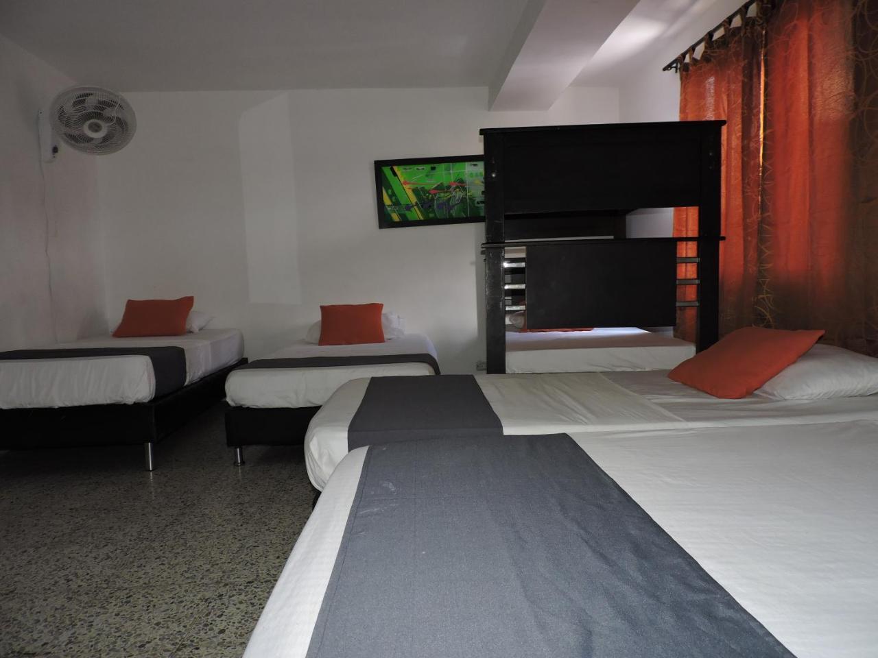 Hotel Jc 43 Μεντεγίν Εξωτερικό φωτογραφία
