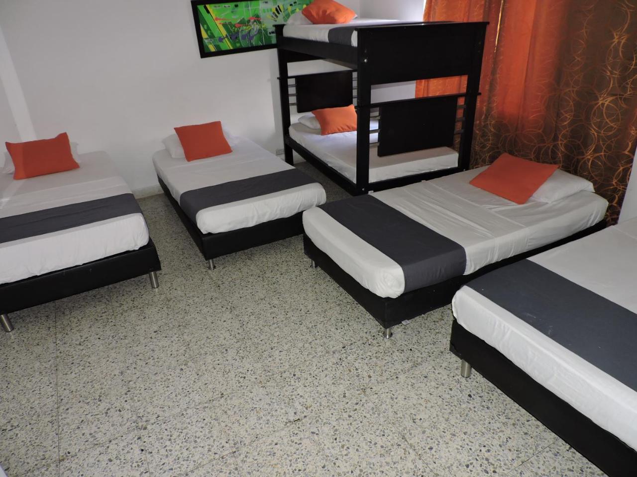 Hotel Jc 43 Μεντεγίν Εξωτερικό φωτογραφία