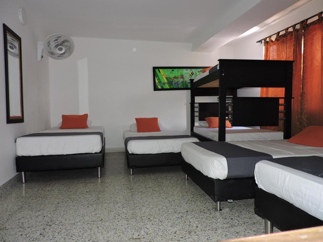 Hotel Jc 43 Μεντεγίν Εξωτερικό φωτογραφία