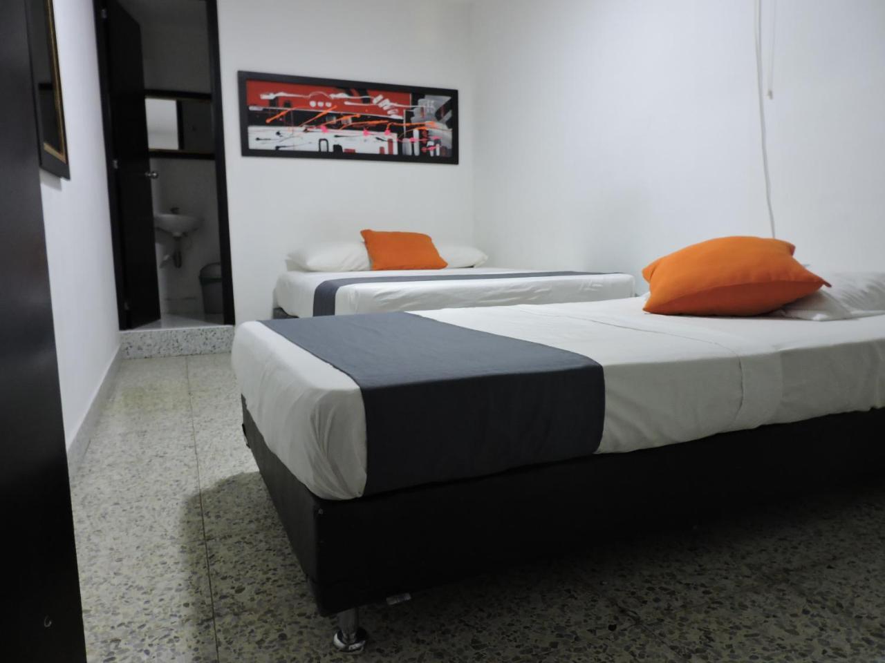 Hotel Jc 43 Μεντεγίν Εξωτερικό φωτογραφία