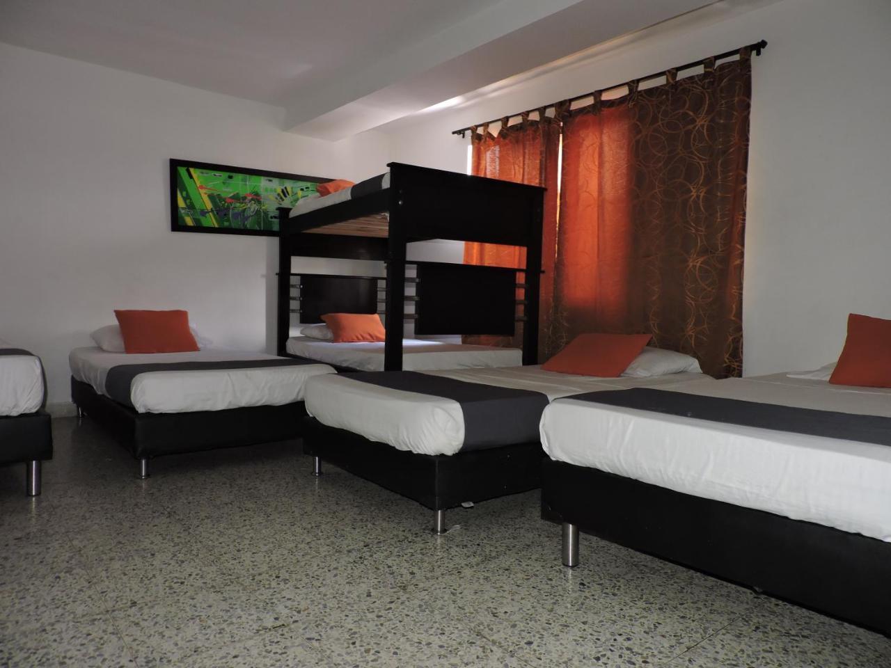 Hotel Jc 43 Μεντεγίν Εξωτερικό φωτογραφία