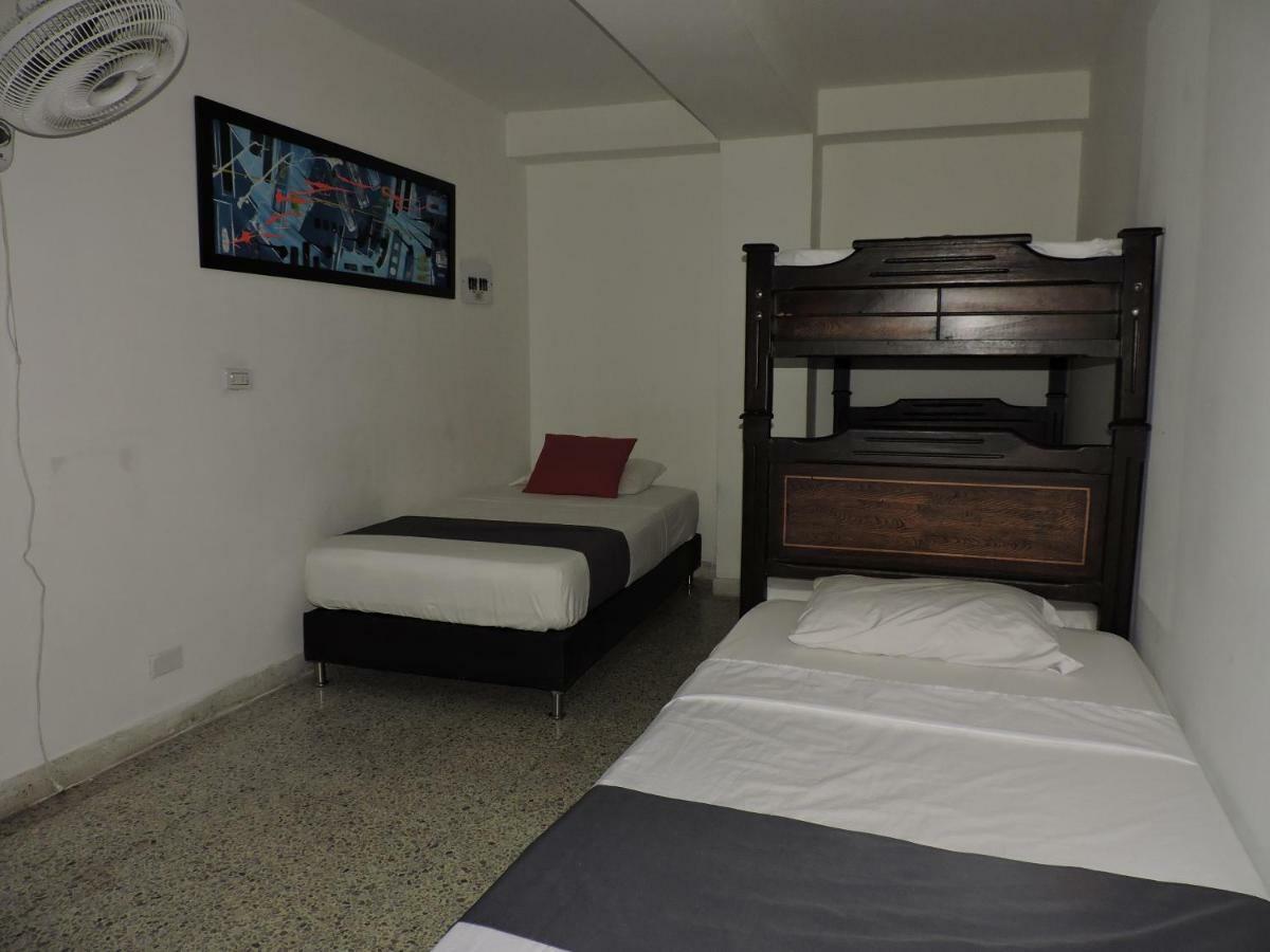 Hotel Jc 43 Μεντεγίν Εξωτερικό φωτογραφία